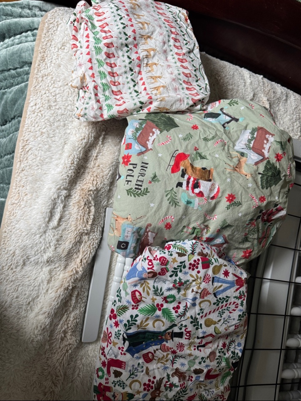 Pottery Barn Kids crib sheet